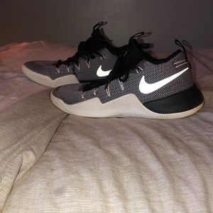 Womens Nike Basketball shoes